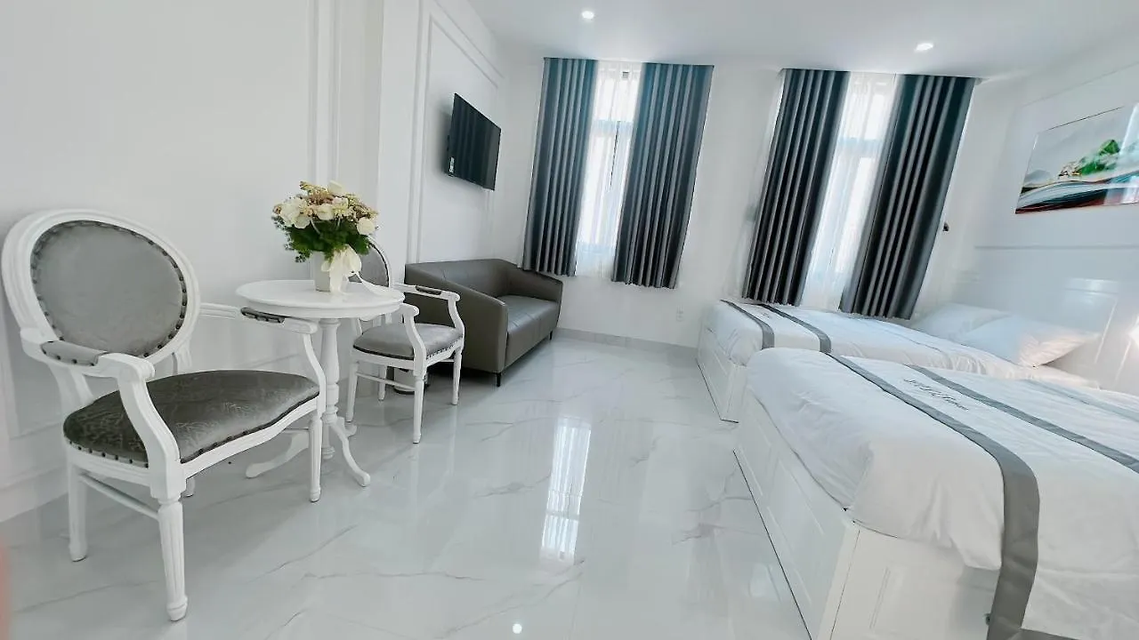 Paris Hotel Da Nang